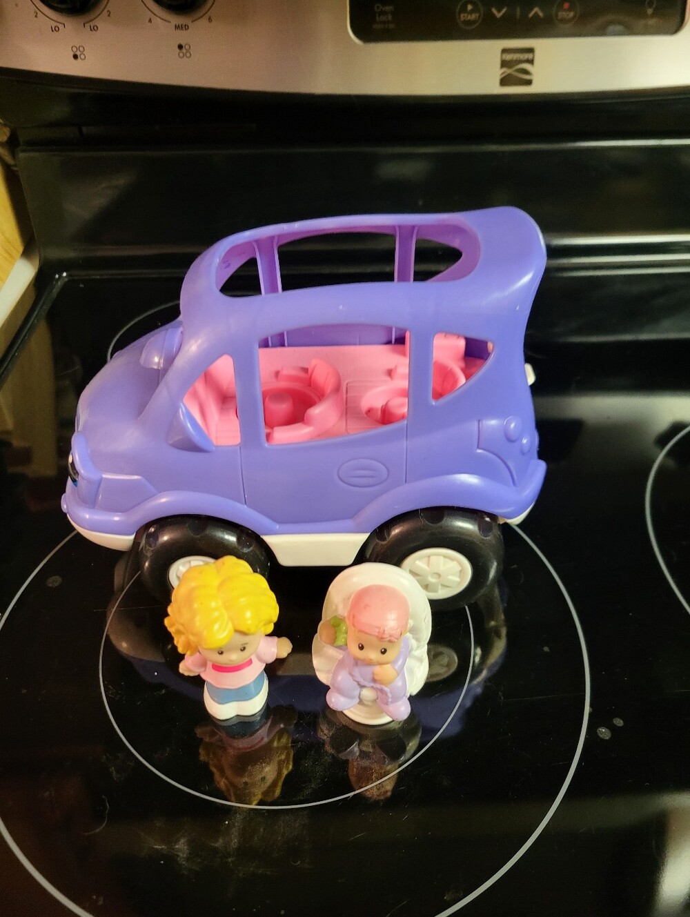 Little People Mom Van And People